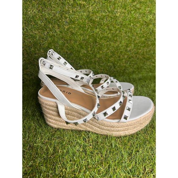 Torrid‎ White Studded Gladiator Platform Sandal 8WW NWOT - Picture 4 of 13